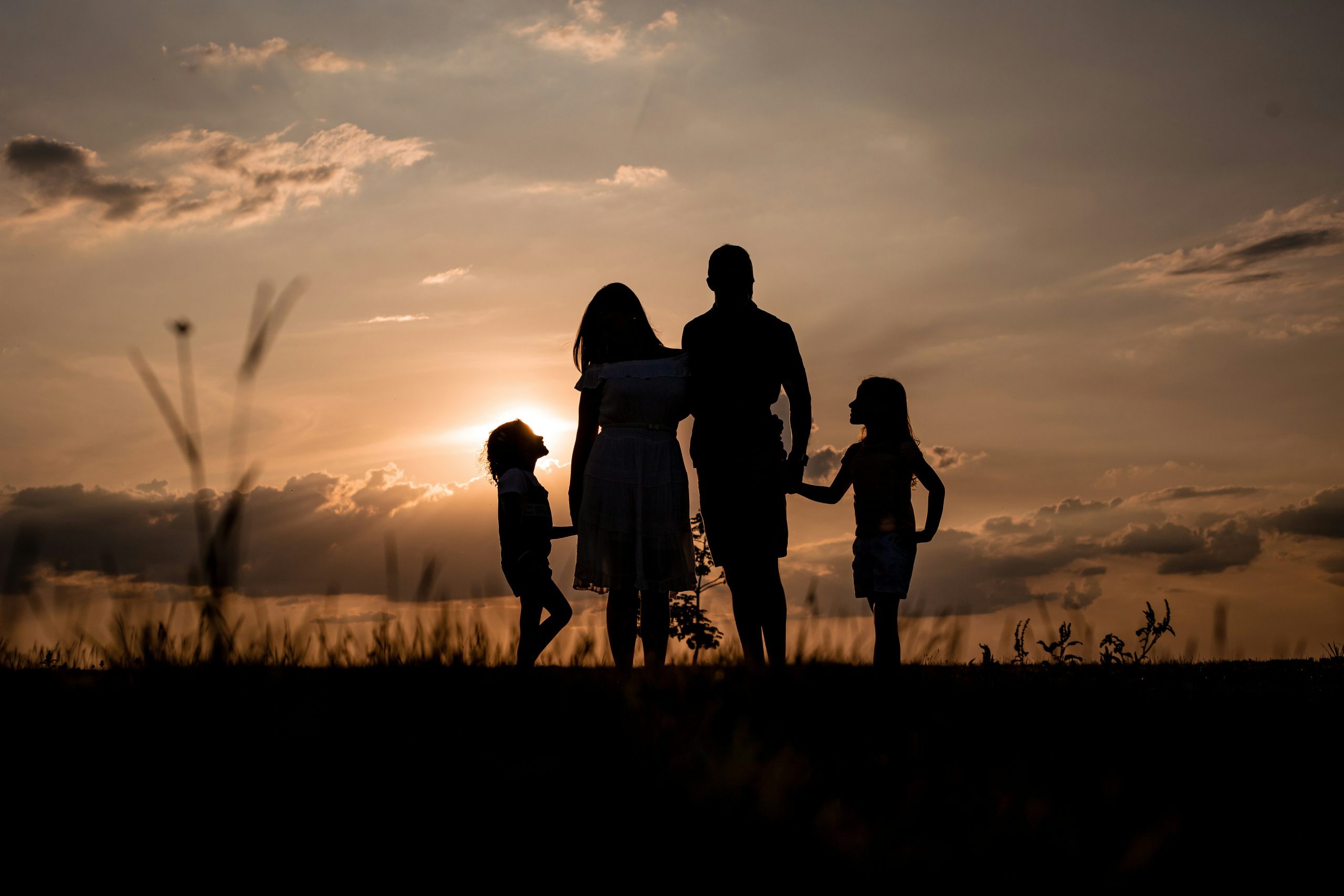 How Does Life Insurance Pay for Funeral Expenses? A Guide | Family Funeral Funding: Helping Families with Funeral Expenses - Bridging the gap between families, funeral homes and life insurance companies.